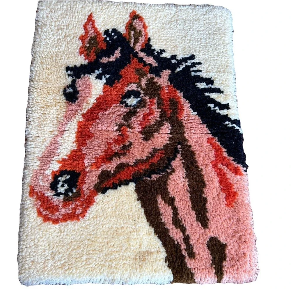 VTG 70's Latch Hook Rug/Wall Hanging Equestrian Horse Farmhouse Cabin Boho 27x20